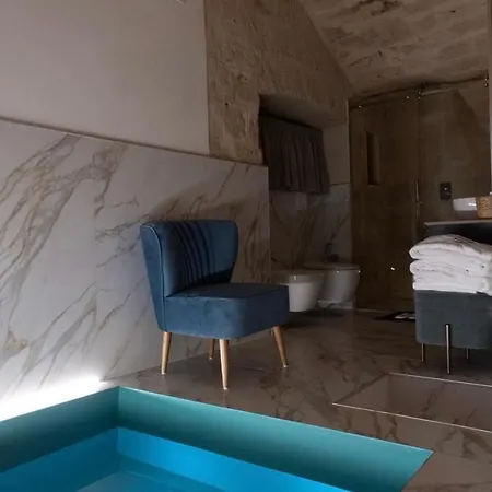 The Saint 3* Bari